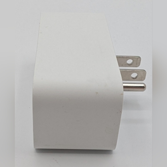 Amazon Smart Plug - Picture 4 of 8